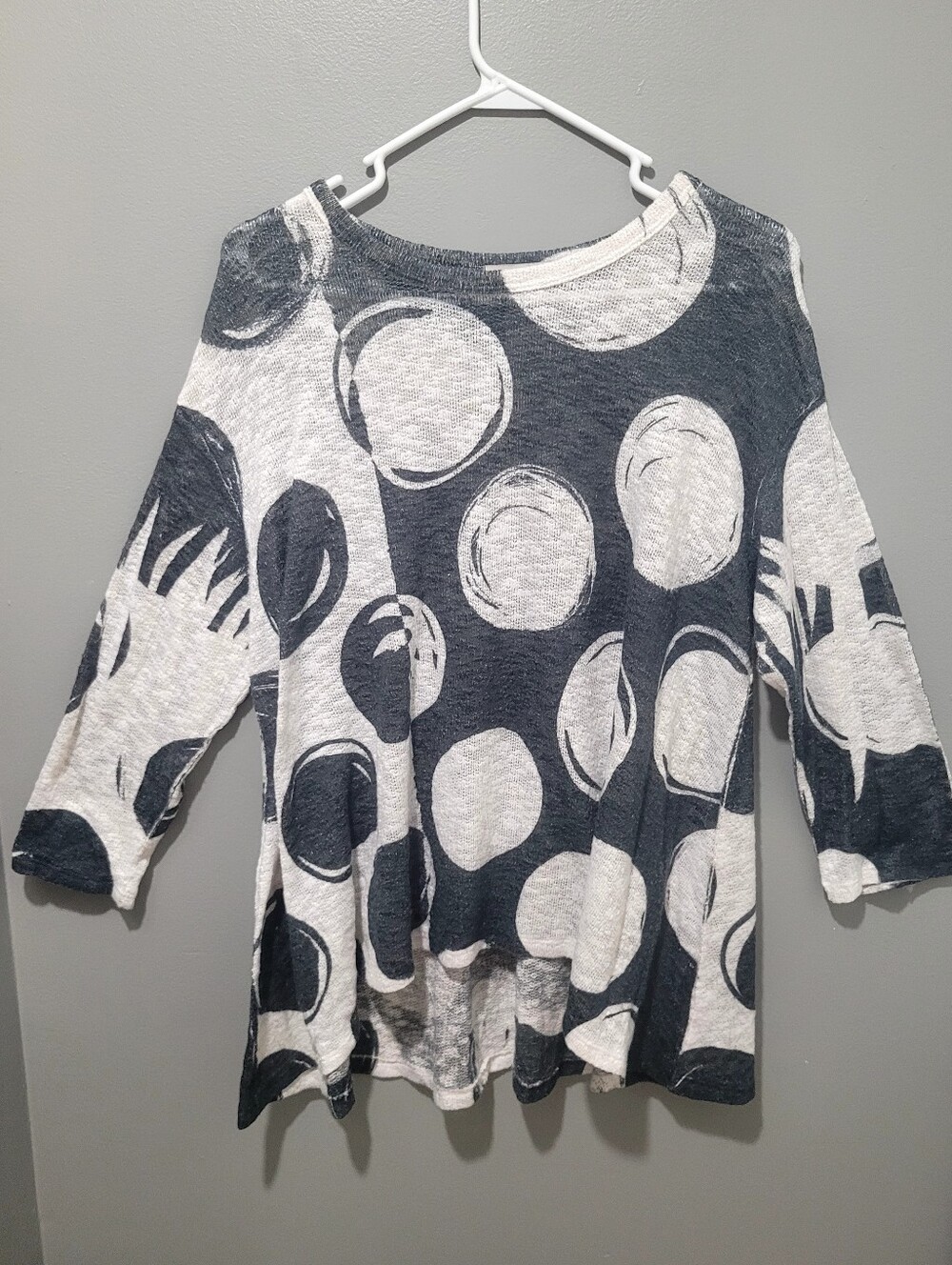 Jess & Jane Abstract Polka Dot Print Lightweight Top - Black & White Sz Xl